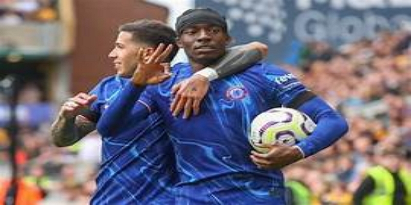 体育平台深度解读：切尔西锋线竞争全面升级-体育平台